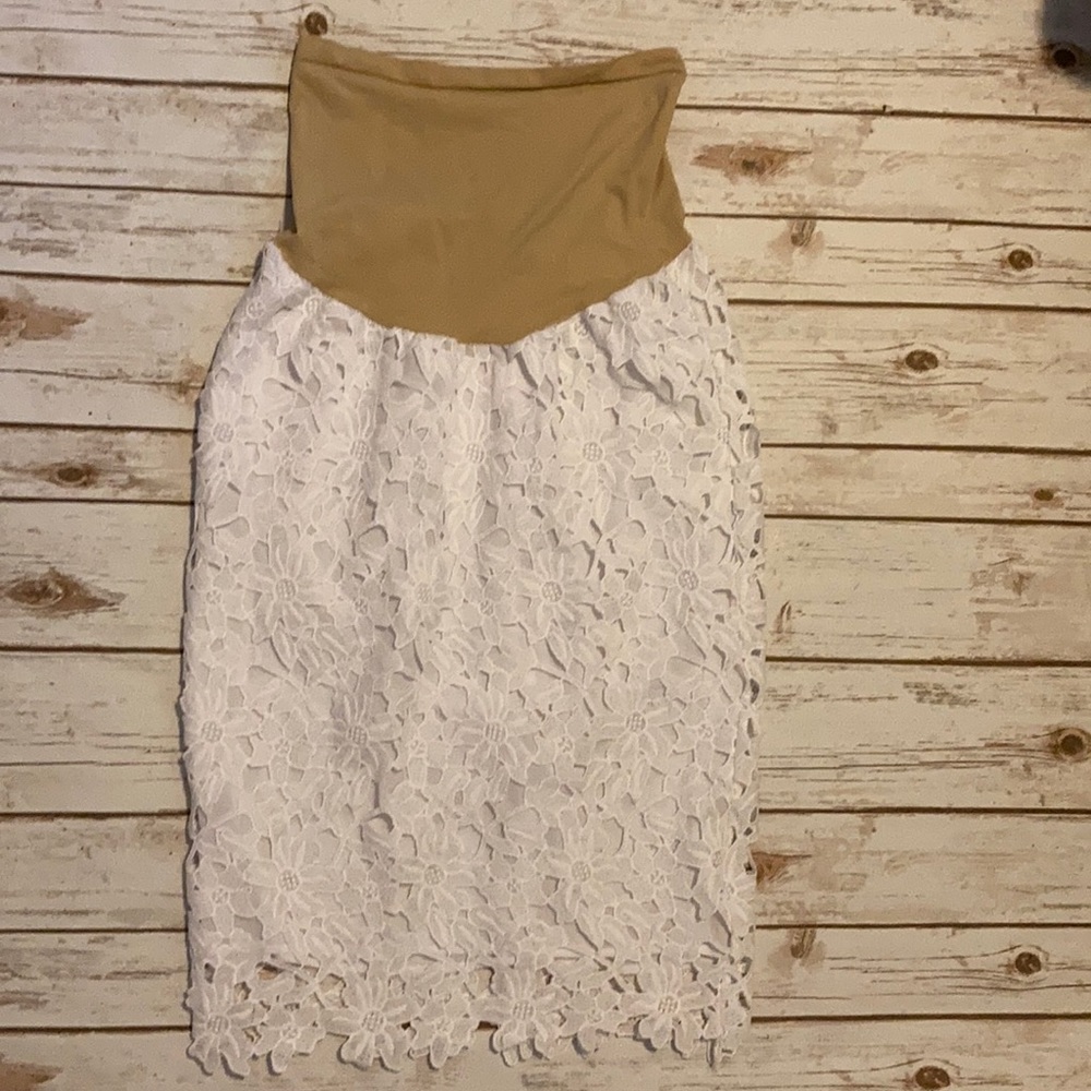A Pea in the pod maternity skirt